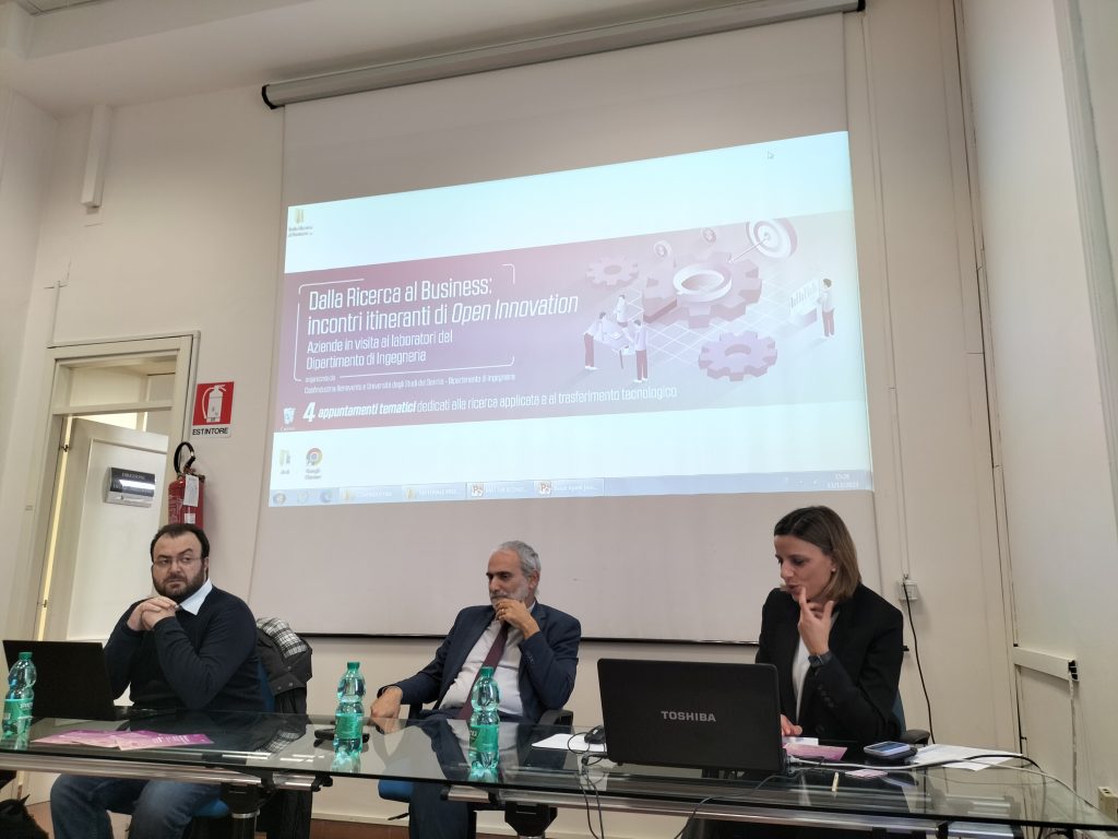 Davide De Pasquale, Nicola Fontana e Anna Pezza durante un dibattito sull'innovazione digitale e la Cybersecurity